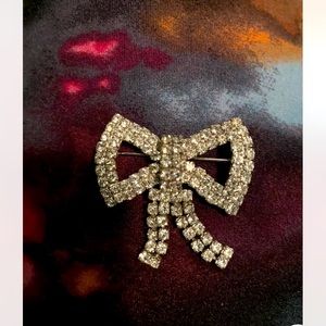 Vintage Rhinestone Bow Brooch
